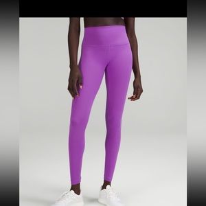 Lululemon wunder train HR tight 28”.                   Size 4